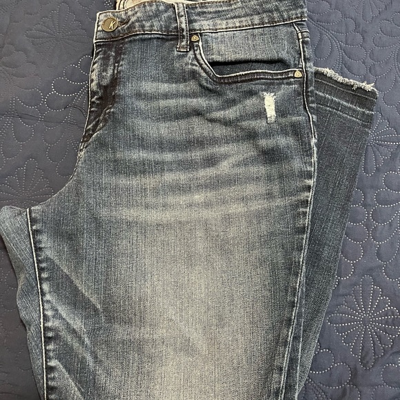 KUT from the kloth Donna Ankle Skinny in 14 Petite. Medium blue with raw hem. - Picture 1 of 7